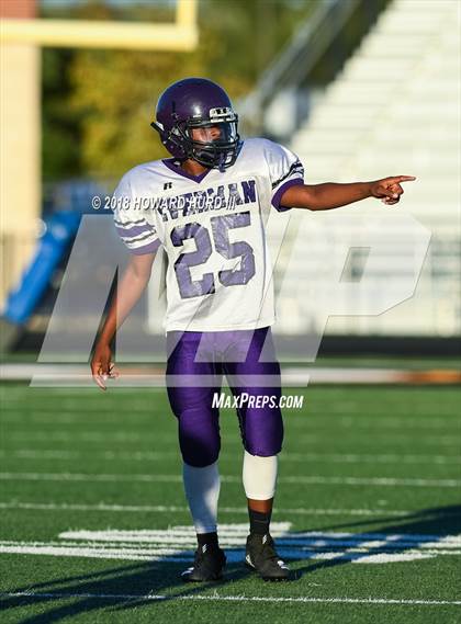 Thumbnail 3 in Everman @ Aledo (B Team) photogallery.