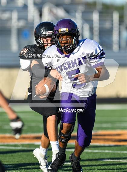 Thumbnail 2 in Everman @ Aledo (B Team) photogallery.