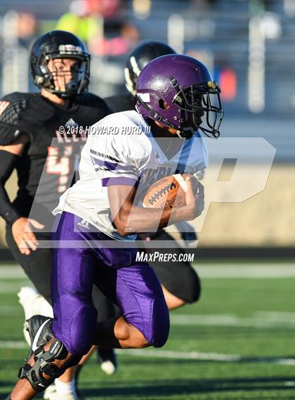 Thumbnail 3 in Everman @ Aledo (B Team) photogallery.