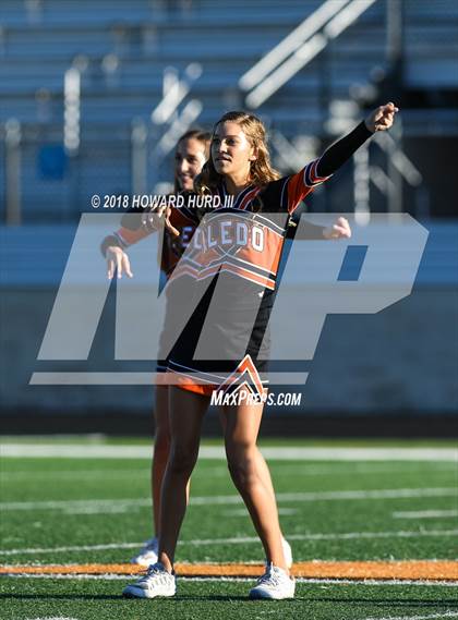 Thumbnail 3 in Fr: Everman @ Aledo (B Team) photogallery.