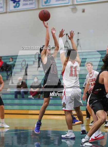 Thumbnail 3 in Intermountain Christian vs. Judge (Eagle Holiday Shootout) photogallery.
