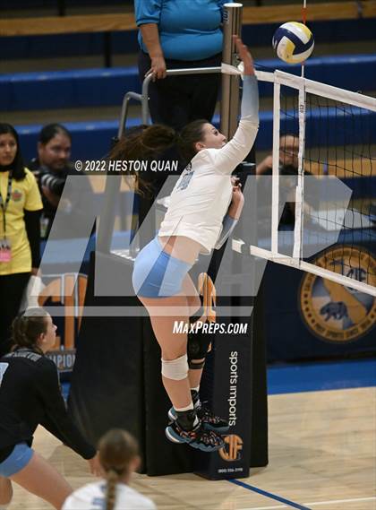 Thumbnail 3 in Clovis North vs. Chaminade CIF State D2 Final) photogallery.