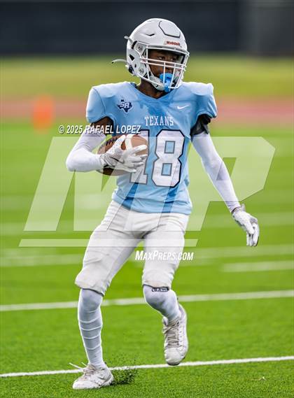 Thumbnail 1 in JV: Sam Rayburn vs. Cypress Ranch photogallery.