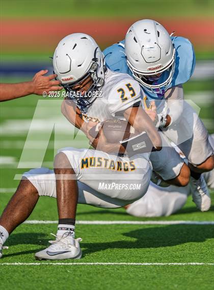 Thumbnail 2 in JV: Sam Rayburn vs. Cypress Ranch photogallery.