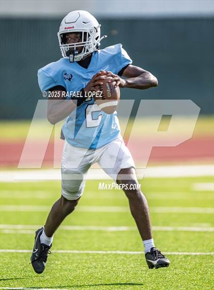 Thumbnail 3 in JV: Sam Rayburn vs. Cypress Ranch photogallery.