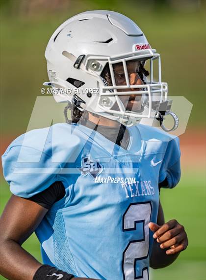 Thumbnail 1 in JV: Sam Rayburn vs. Cypress Ranch photogallery.