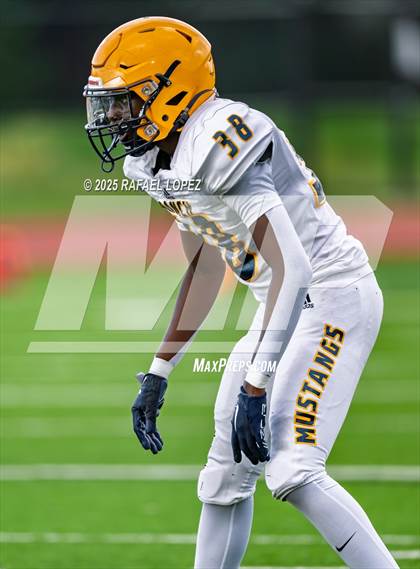 Thumbnail 1 in JV: Sam Rayburn vs. Cypress Ranch photogallery.