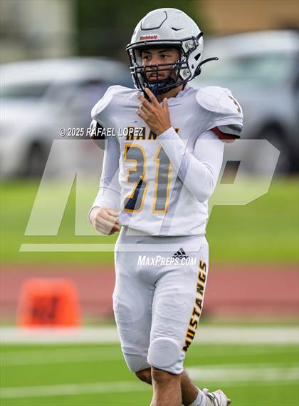 Thumbnail 1 in JV: Sam Rayburn vs. Cypress Ranch photogallery.