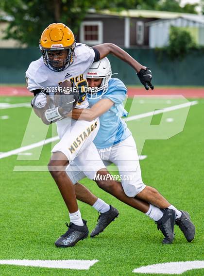 Thumbnail 2 in JV: Sam Rayburn vs. Cypress Ranch photogallery.