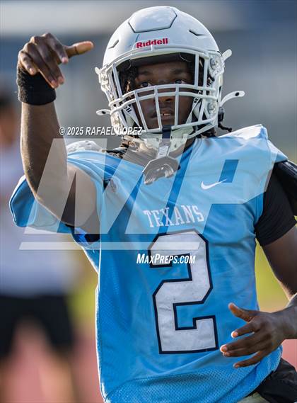 Thumbnail 1 in JV: Sam Rayburn vs. Cypress Ranch photogallery.