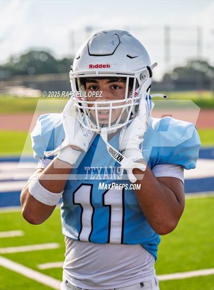 Thumbnail 3 in JV: Sam Rayburn vs. Cypress Ranch photogallery.