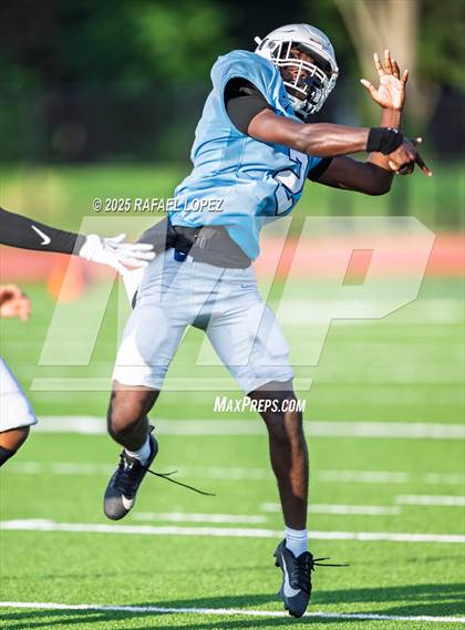 Thumbnail 2 in JV: Sam Rayburn vs. Cypress Ranch photogallery.