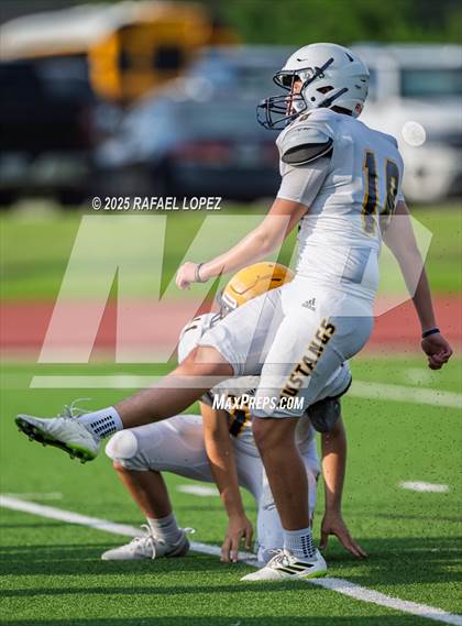 Thumbnail 3 in JV: Sam Rayburn vs. Cypress Ranch photogallery.