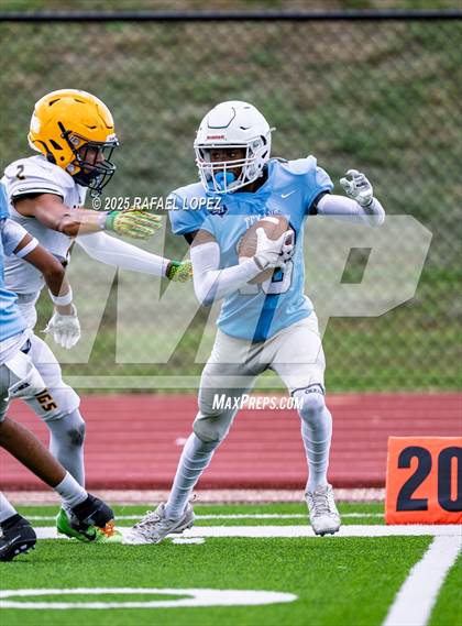 Thumbnail 3 in JV: Sam Rayburn vs. Cypress Ranch photogallery.