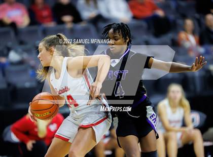 Thumbnail 2 in Bellevue East vs. Millard South photogallery.