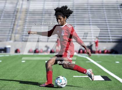 Thumbnail 2 in Langham Creek vs. MacArthur (CFISD Soccer Showcase) photogallery.