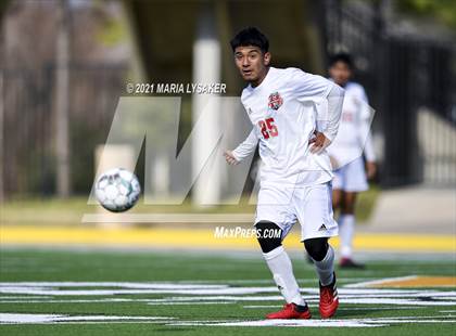 Thumbnail 2 in Langham Creek vs. MacArthur (CFISD Soccer Showcase) photogallery.