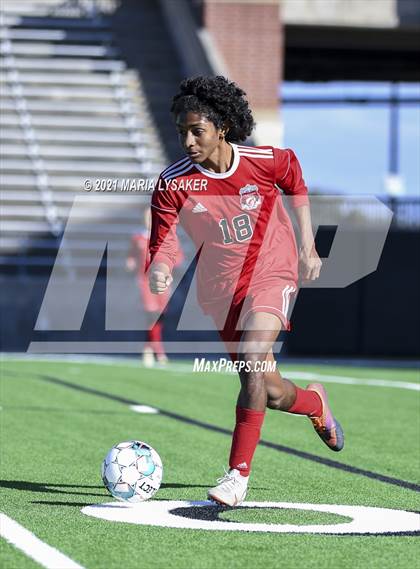 Thumbnail 3 in Langham Creek vs. MacArthur (CFISD Soccer Showcase) photogallery.