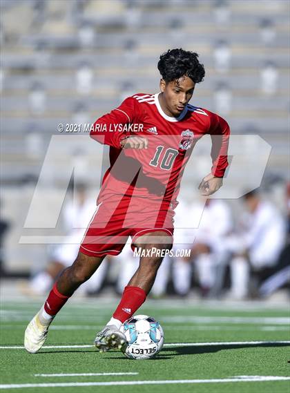 Thumbnail 3 in Langham Creek vs. MacArthur (CFISD Soccer Showcase) photogallery.