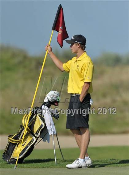 Thumbnail 3 in CIF Sac-Joaquin Section Golf Championships photogallery.