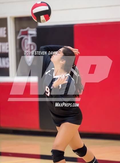 Thumbnail 2 in Chandler Prep vs. Phoenix Christian photogallery.