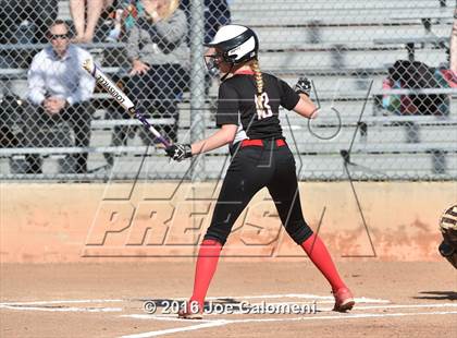 Thumbnail 3 in Lee [Robert E.] vs Churchill (NEISD Softball Complex) photogallery.