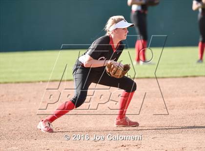 Thumbnail 3 in Lee [Robert E.] vs Churchill (NEISD Softball Complex) photogallery.