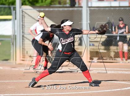 Thumbnail 2 in Lee [Robert E.] vs Churchill (NEISD Softball Complex) photogallery.