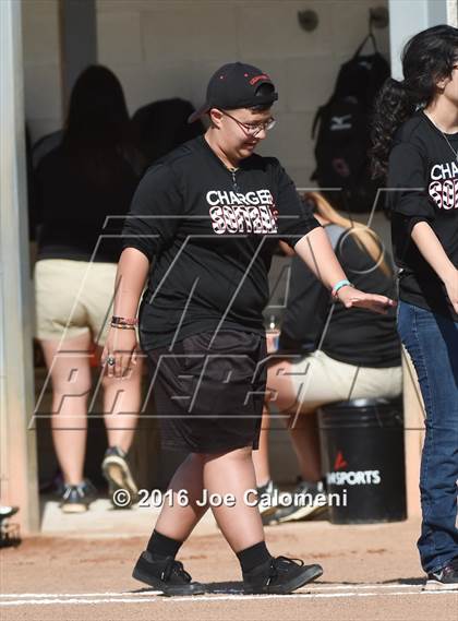 Thumbnail 3 in Lee [Robert E.] vs Churchill (NEISD Softball Complex) photogallery.