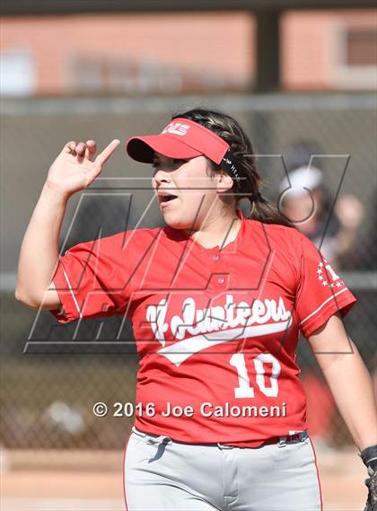 Thumbnail 2 in Lee [Robert E.] vs Churchill (NEISD Softball Complex) photogallery.