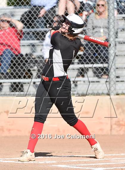 Thumbnail 3 in Lee [Robert E.] vs Churchill (NEISD Softball Complex) photogallery.