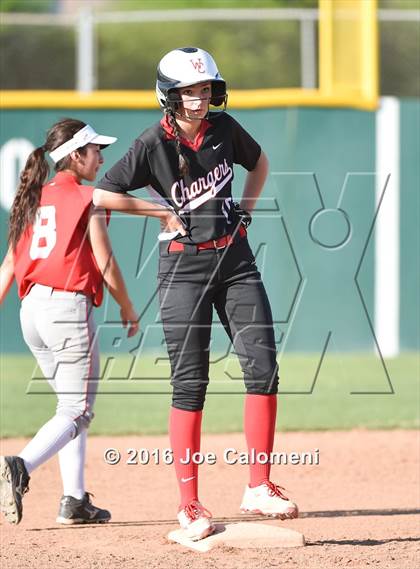 Thumbnail 3 in Lee [Robert E.] vs Churchill (NEISD Softball Complex) photogallery.
