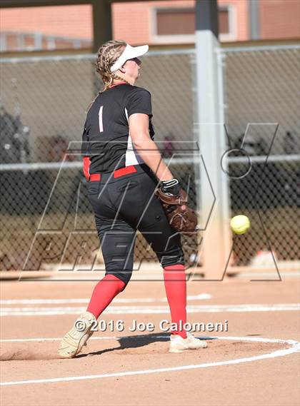 Thumbnail 2 in Lee [Robert E.] vs Churchill (NEISD Softball Complex) photogallery.