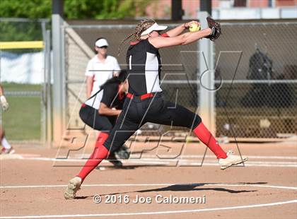 Thumbnail 1 in Lee [Robert E.] vs Churchill (NEISD Softball Complex) photogallery.