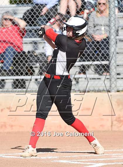 Thumbnail 2 in Lee [Robert E.] vs Churchill (NEISD Softball Complex) photogallery.