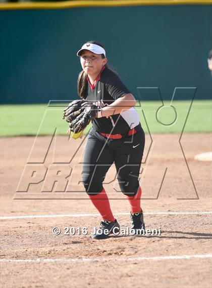 Thumbnail 2 in Lee [Robert E.] vs Churchill (NEISD Softball Complex) photogallery.