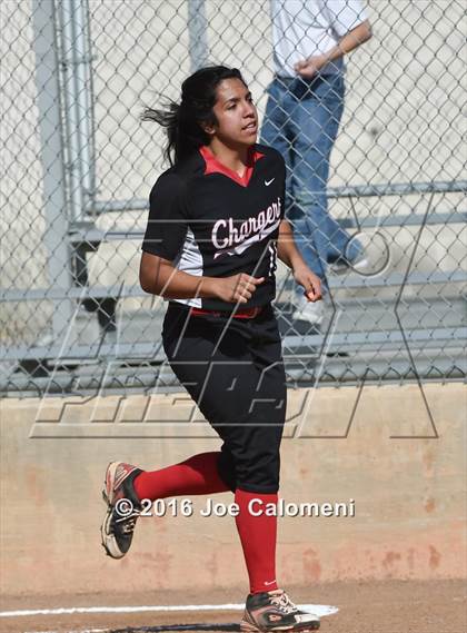 Thumbnail 3 in Lee [Robert E.] vs Churchill (NEISD Softball Complex) photogallery.