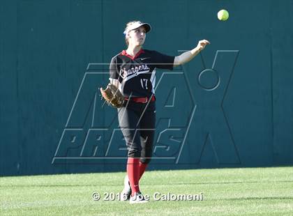 Thumbnail 1 in Lee [Robert E.] vs Churchill (NEISD Softball Complex) photogallery.