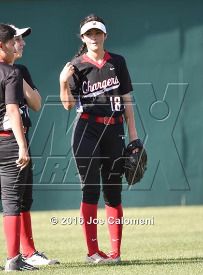 Thumbnail 3 in Lee [Robert E.] vs Churchill (NEISD Softball Complex) photogallery.