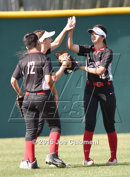 Thumbnail 2 in Lee [Robert E.] vs Churchill (NEISD Softball Complex) photogallery.