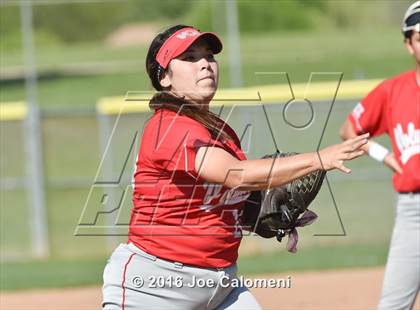 Thumbnail 2 in Lee [Robert E.] vs Churchill (NEISD Softball Complex) photogallery.