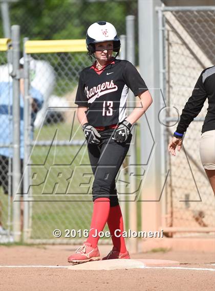 Thumbnail 3 in Lee [Robert E.] vs Churchill (NEISD Softball Complex) photogallery.
