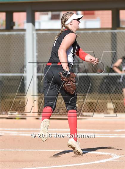 Thumbnail 2 in Lee [Robert E.] vs Churchill (NEISD Softball Complex) photogallery.