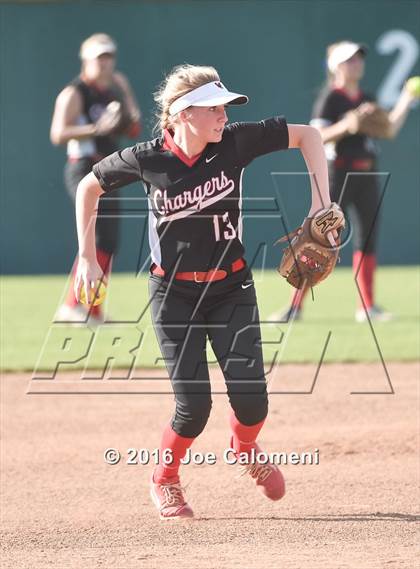 Thumbnail 1 in Lee [Robert E.] vs Churchill (NEISD Softball Complex) photogallery.