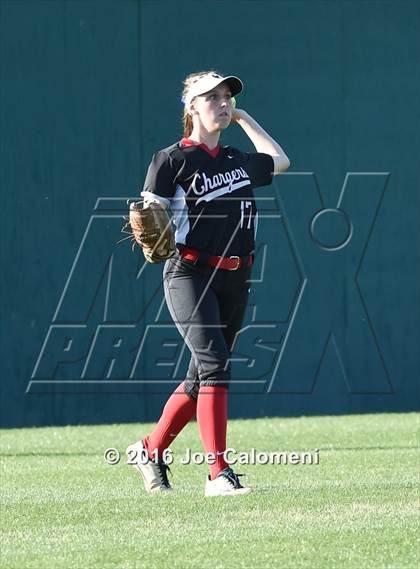 Thumbnail 3 in Lee [Robert E.] vs Churchill (NEISD Softball Complex) photogallery.