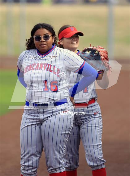 Thumbnail 1 in Grand Saline vs Duncanville photogallery.