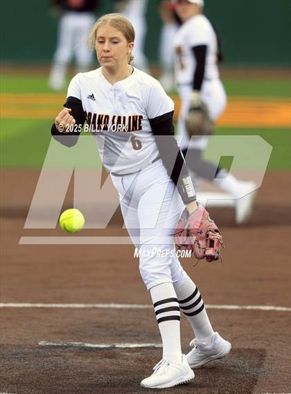 Thumbnail 1 in Grand Saline vs Duncanville photogallery.