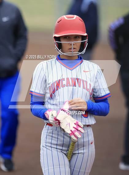 Thumbnail 3 in Grand Saline vs Duncanville photogallery.