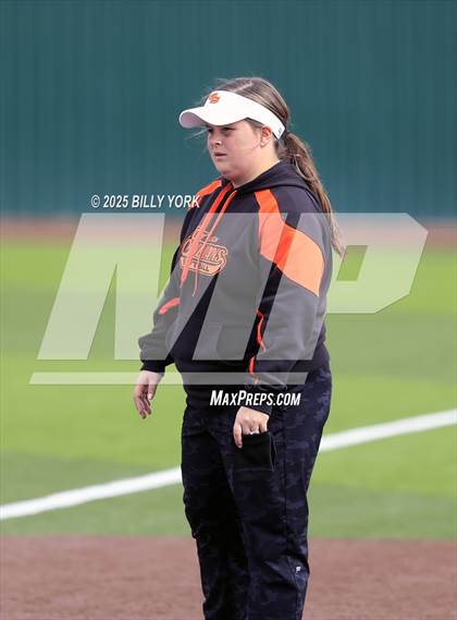 Thumbnail 3 in Grand Saline vs Duncanville photogallery.