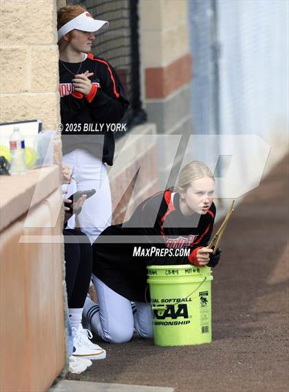 Thumbnail 1 in Grand Saline vs Duncanville photogallery.